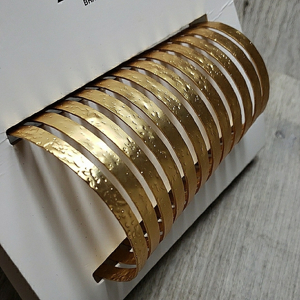 NWT Limited Edition Zara Gold Textured Cuff Bracelet Bohemian Hippie Festival - Picture 5 of 11